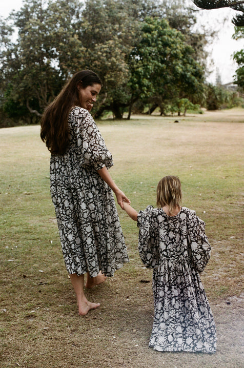 Kyra Midi Dress ~ Pepper